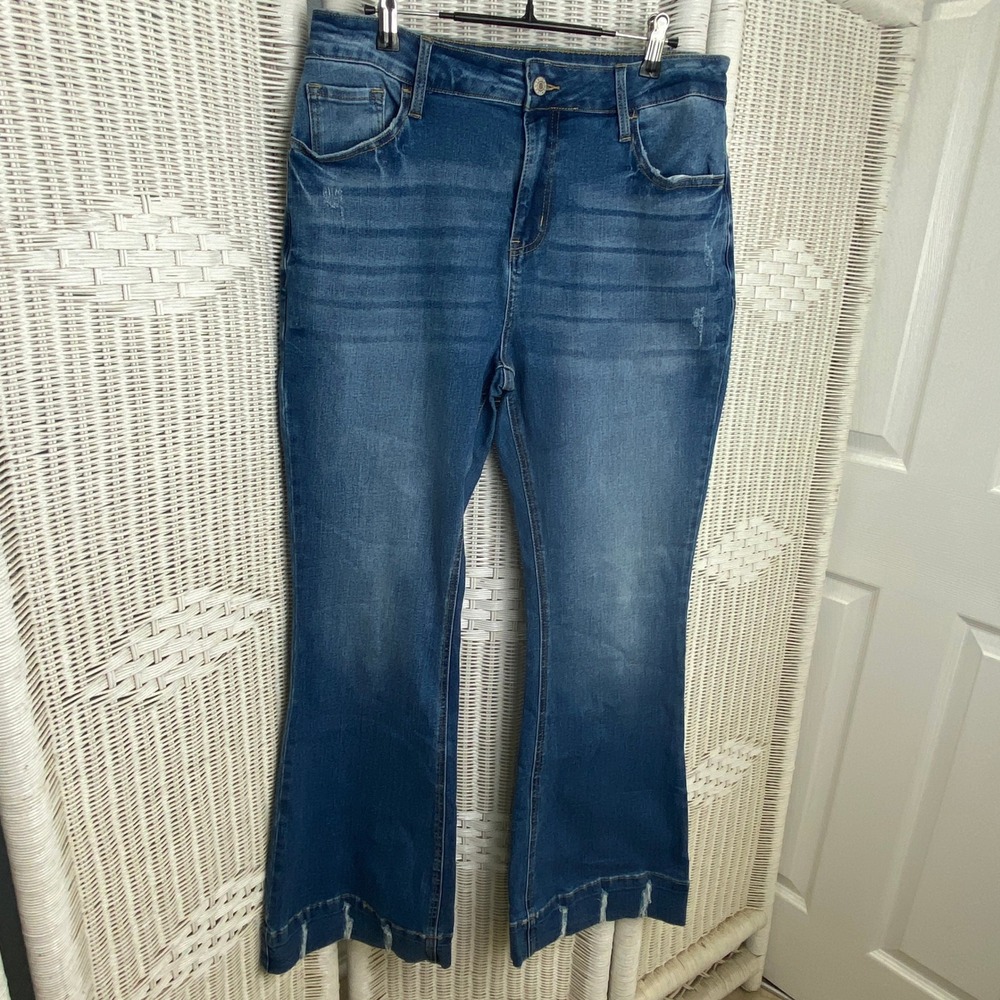 Boutique Stretch Flare Jeans Raw Hem Mid Wash Denim‎ Women's Size 12